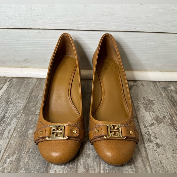 Tory Burch Brown/Tan Leather Wedge Size 8 - Picture 2 of 3